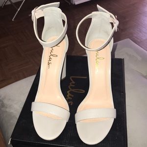 Gorgeous Kamali Light Grey Heels